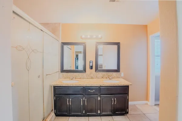 $395,000 | 3931 East Elowin Avenue, Visalia, CA 93292