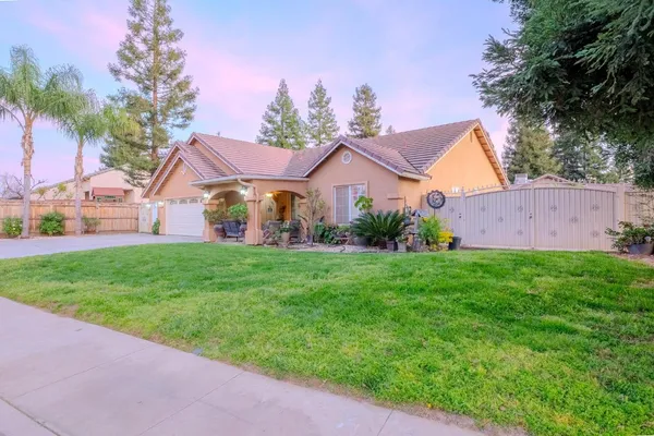 $395,000 | 3931 East Elowin Avenue, Visalia, CA 93292