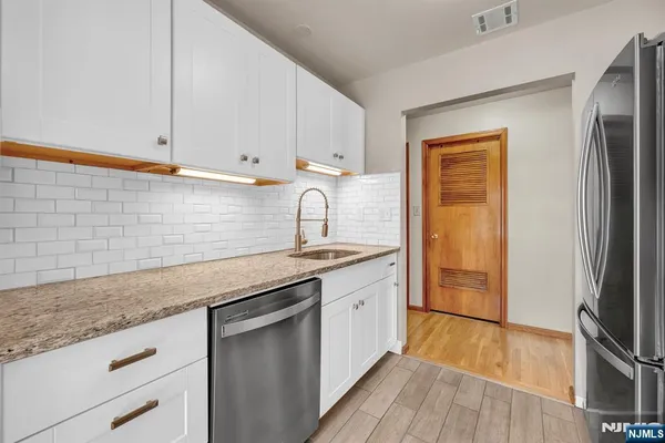 $359,000 | 61 Eastern Way, Unit 3, Rutherford, NJ 07070