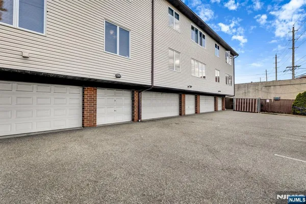 $359,000 | 61 Eastern Way, Unit 3, Rutherford, NJ 07070