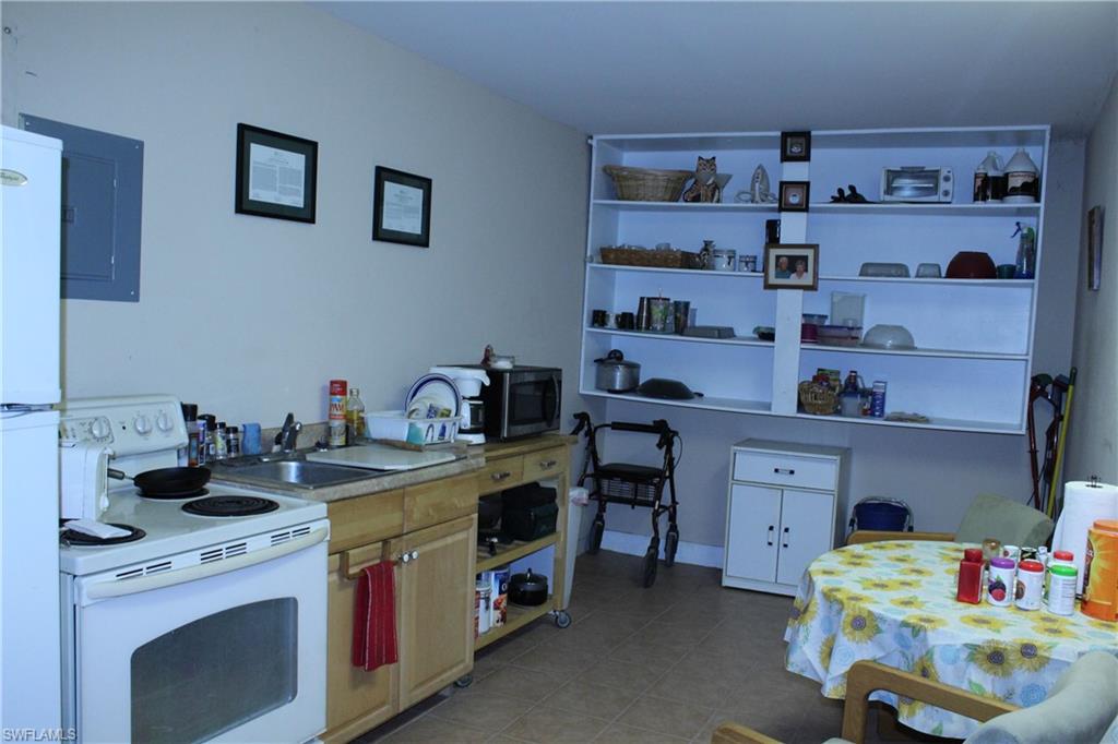 2496 42nd Street Southwest Naples, FL 34116 - Photo 16 of 19 Gallery Image 16