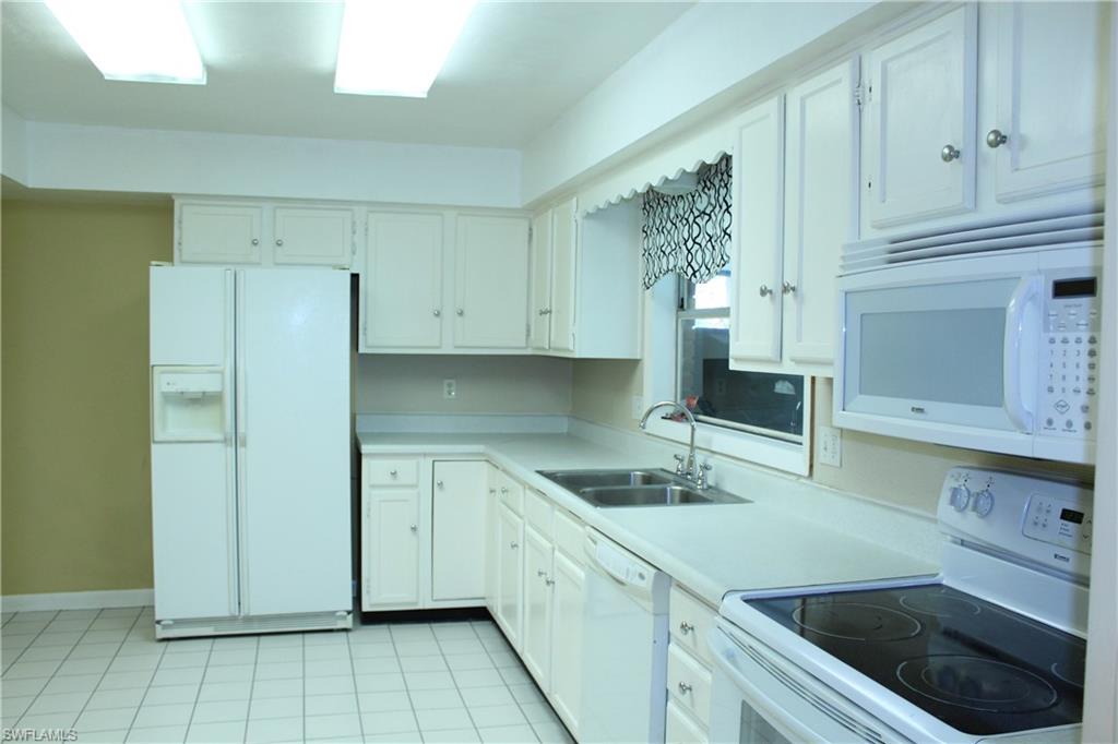 2496 42nd Street Southwest Naples, FL 34116 - Photo 2 of 19 Gallery Image 2