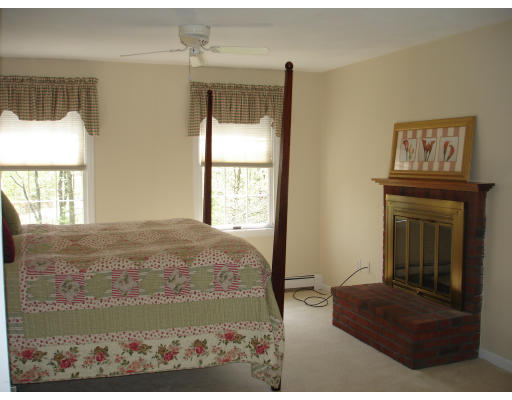 275 Hay Meadow Road North Andover, MA 01845 - Photo 8 of 20 Gallery Image 8