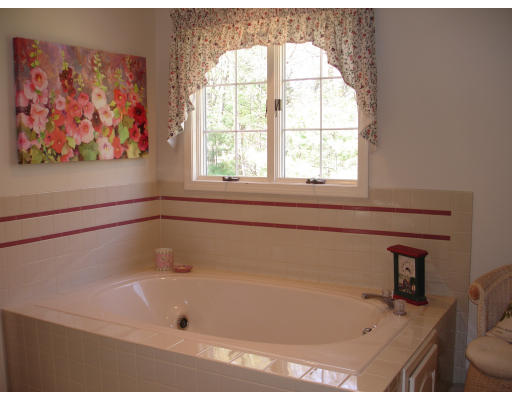 275 Hay Meadow Road North Andover, MA 01845 - Photo 9 of 20 Gallery Image 9