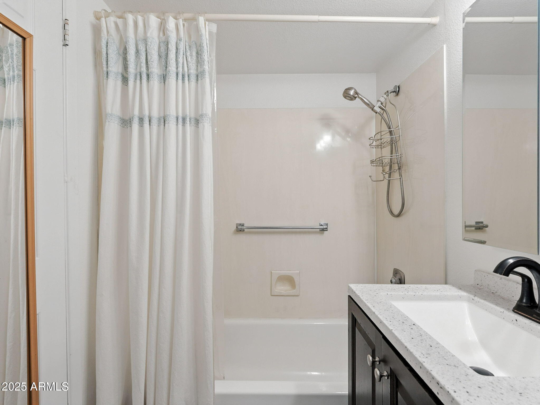 709 South Power Road, Unit 108 Mesa, AZ 85206 - Photo 27 of 36 Primary Bath