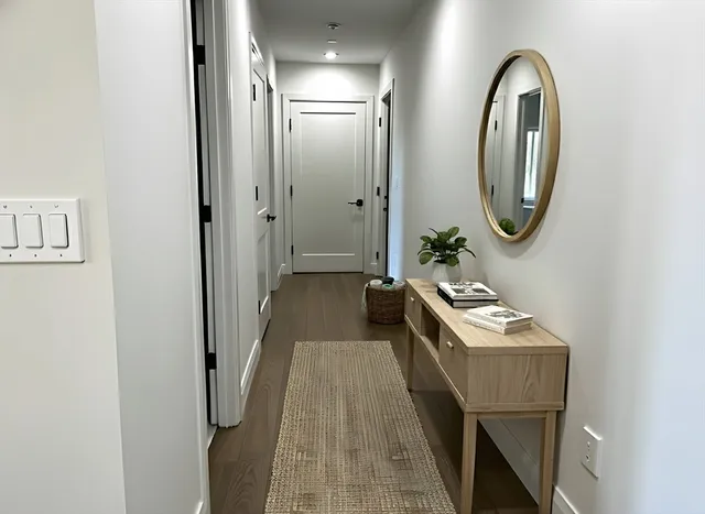 $879,000 | 100 Lincoln Street, Unit 507, Boston, MA 02135