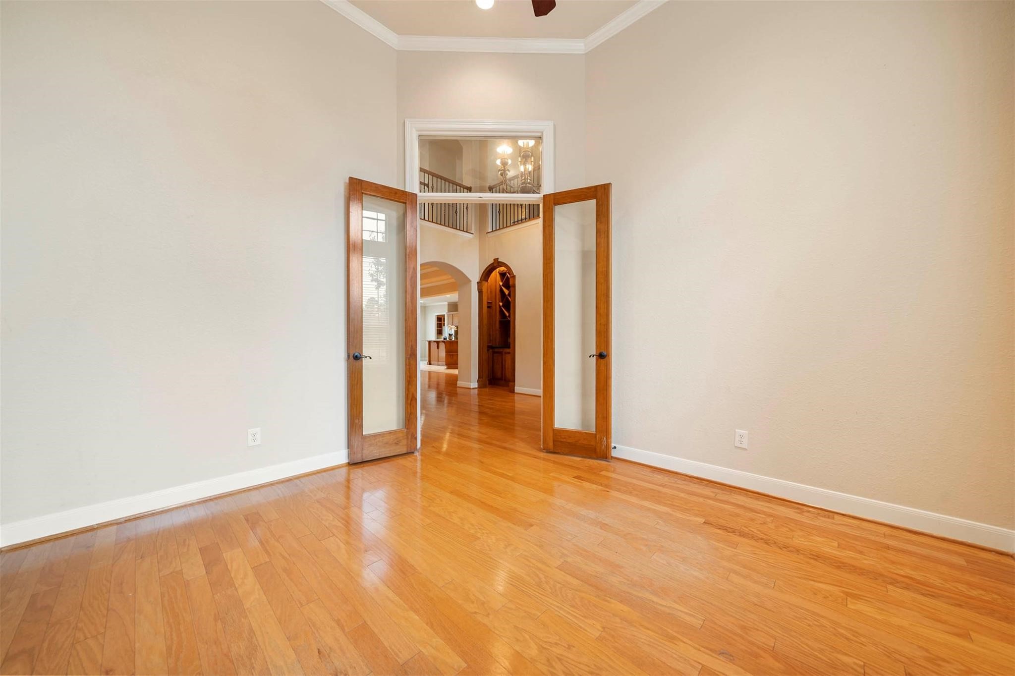 3 Etude Court Spring, TX 77382 - Photo 5 of 45 a view of a room with wooden floor