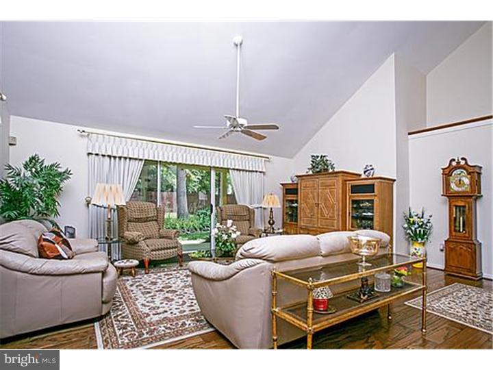 1 Putters Lane Wallingford, PA 19086 - Photo 17 of 24 Living Room