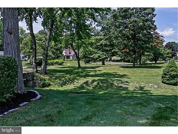 1 Putters Lane Wallingford, PA 19086 - Photo 23 of 24 Back Yard