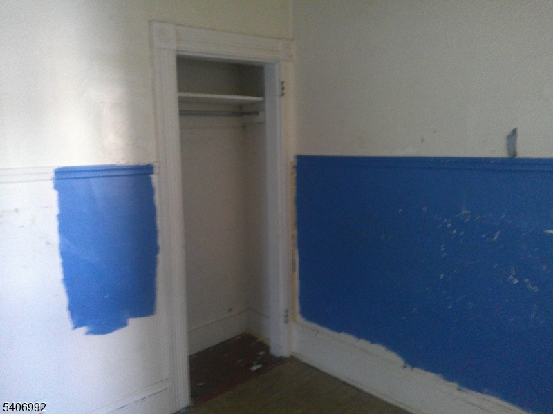 123 Nagle Street Paterson, NJ 07501 - Photo 14 of 39