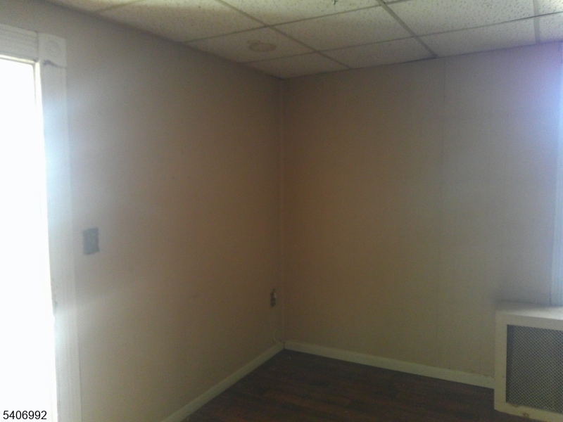 123 Nagle Street Paterson, NJ 07501 - Photo 22 of 39