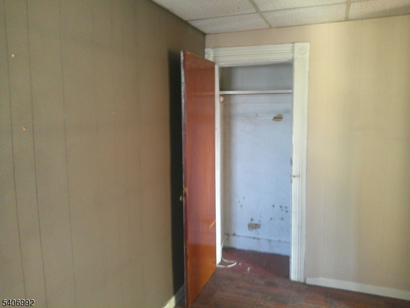 123 Nagle Street Paterson, NJ 07501 - Photo 23 of 39