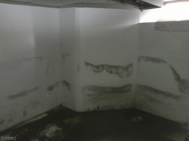 123 Nagle Street Paterson, NJ 07501 - Photo 31 of 39