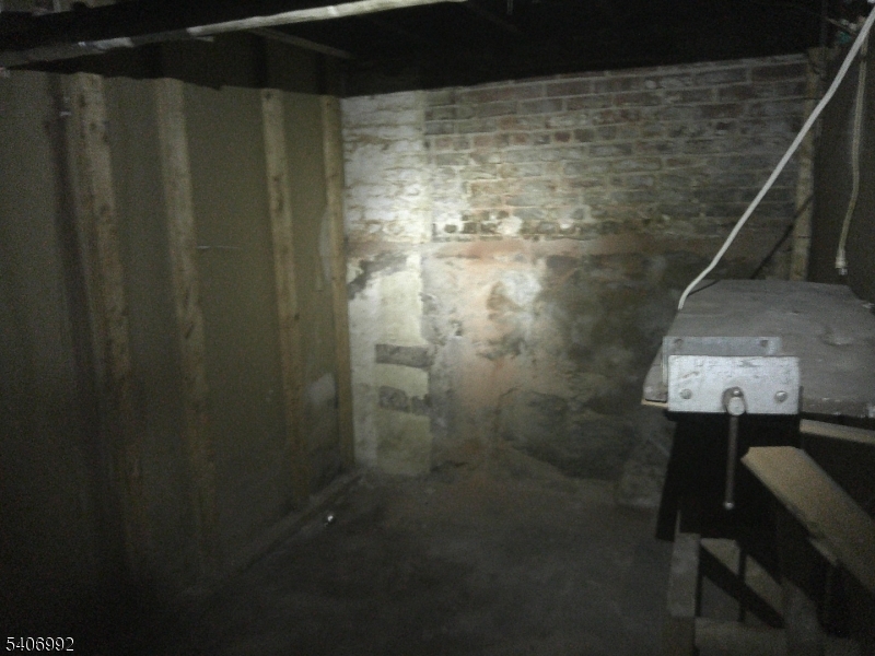 123 Nagle Street Paterson, NJ 07501 - Photo 32 of 39