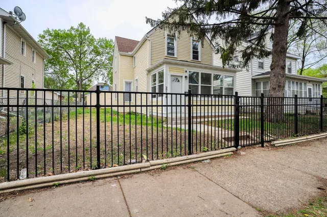 $425,000 | 2724 16th Avenue South, Minneapolis, MN 55407