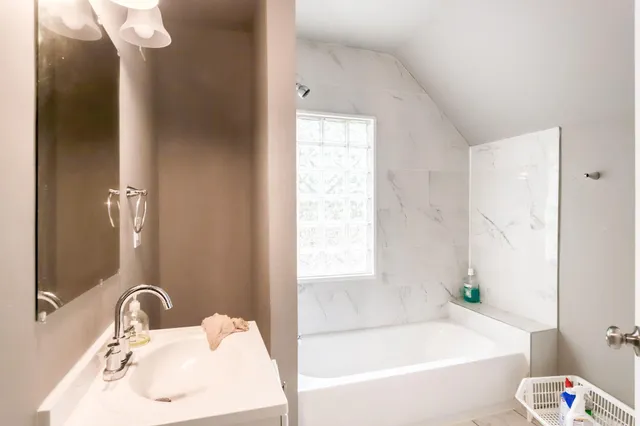 $425,000 | 2724 16th Avenue South, Minneapolis, MN 55407