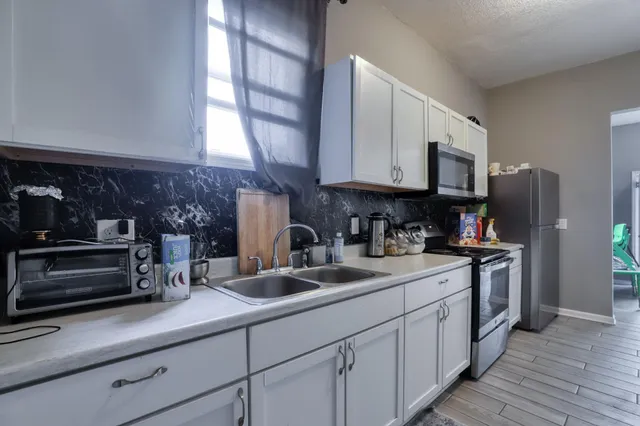 $425,000 | 2724 16th Avenue South, Minneapolis, MN 55407