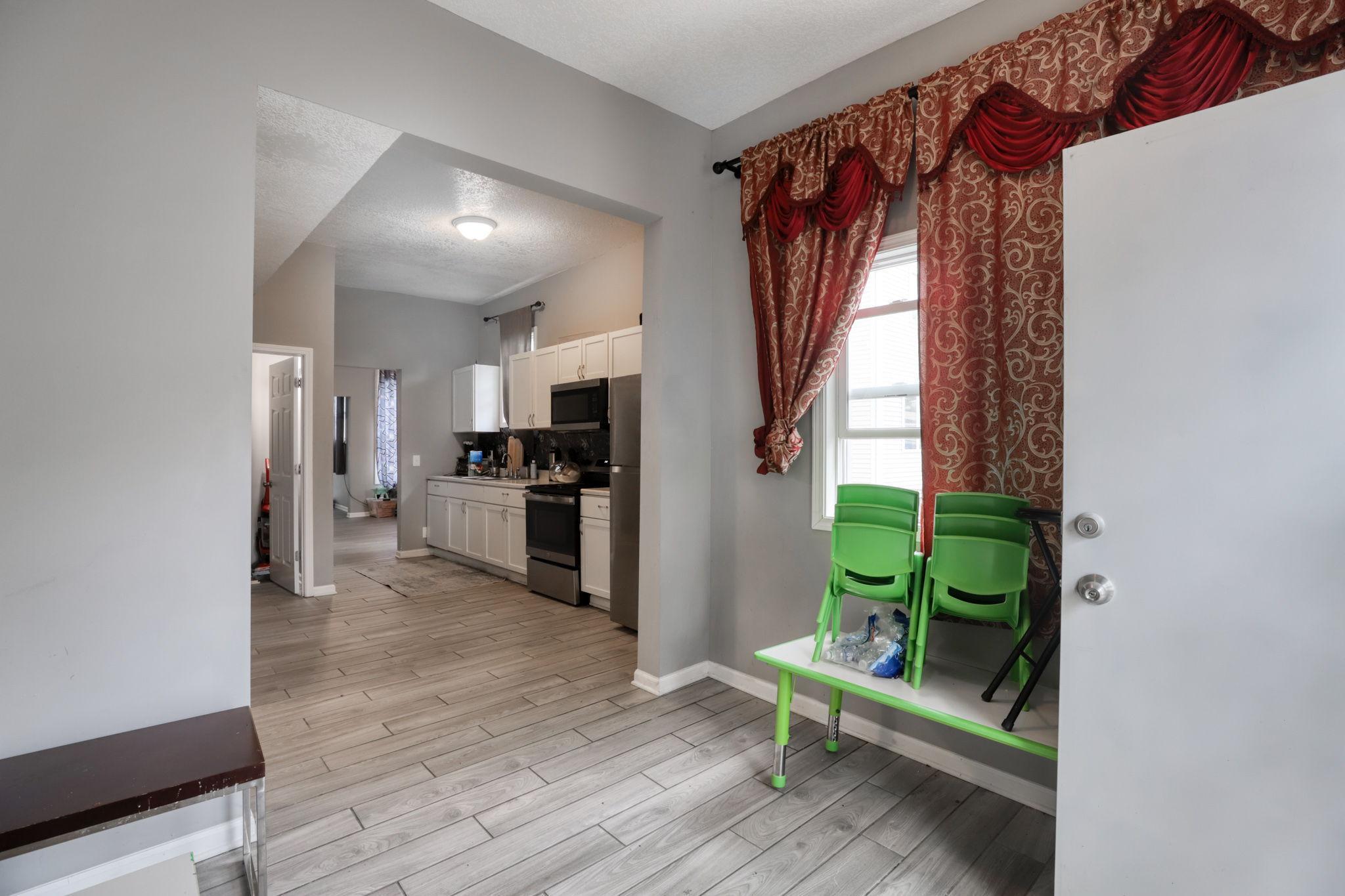 2724 16th Avenue South Minneapolis, MN 55407 - Photo 10 of 20