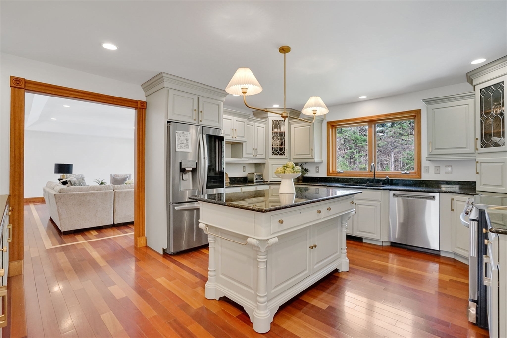 4 Deer Run Holyoke, MA 01040 - Photo 12 of 35