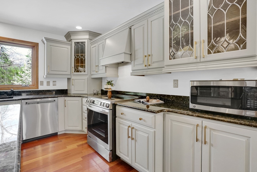 4 Deer Run Holyoke, MA 01040 - Photo 13 of 35