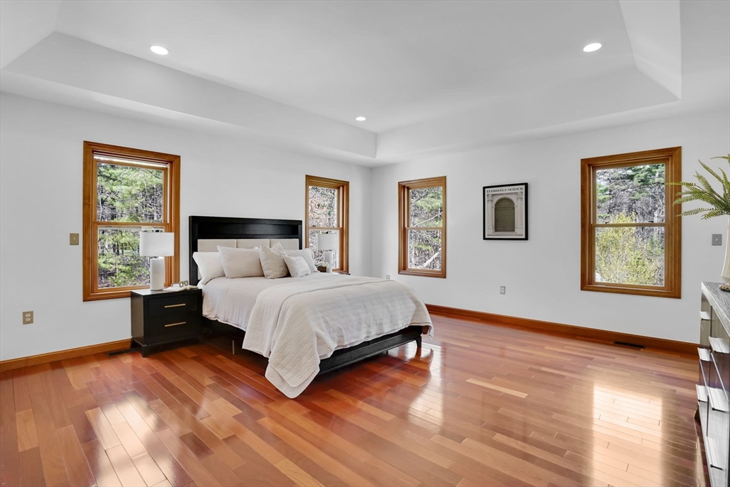 4 Deer Run Holyoke, MA 01040 - Photo 20 of 35