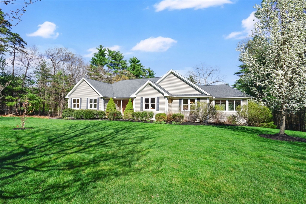 4 Deer Run Holyoke, MA 01040 - Photo 2 of 35