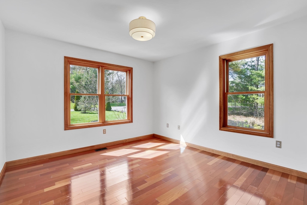 4 Deer Run Holyoke, MA 01040 - Photo 26 of 35