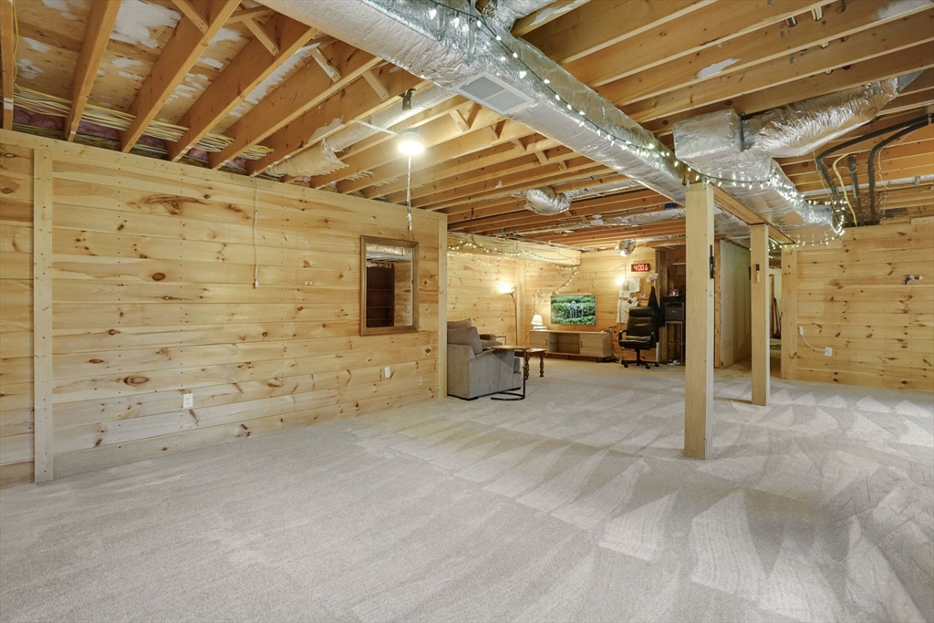 4 Deer Run Holyoke, MA 01040 - Photo 29 of 35