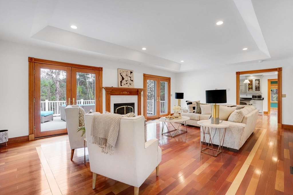 4 Deer Run Holyoke, MA 01040 - Photo 6 of 35