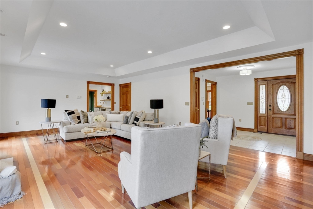 4 Deer Run Holyoke, MA 01040 - Photo 7 of 35