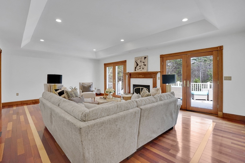 4 Deer Run Holyoke, MA 01040 - Photo 8 of 35