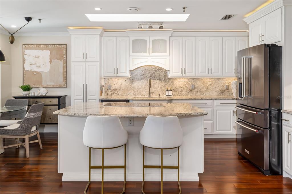 2195 Harbourside Drive, Unit 404 Longboat Key, FL 34228 - Photo 21 of 74