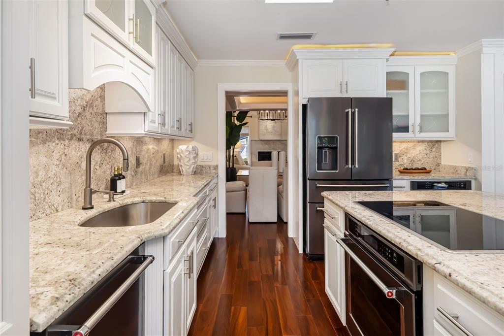 2195 Harbourside Drive, Unit 404 Longboat Key, FL 34228 - Photo 23 of 74