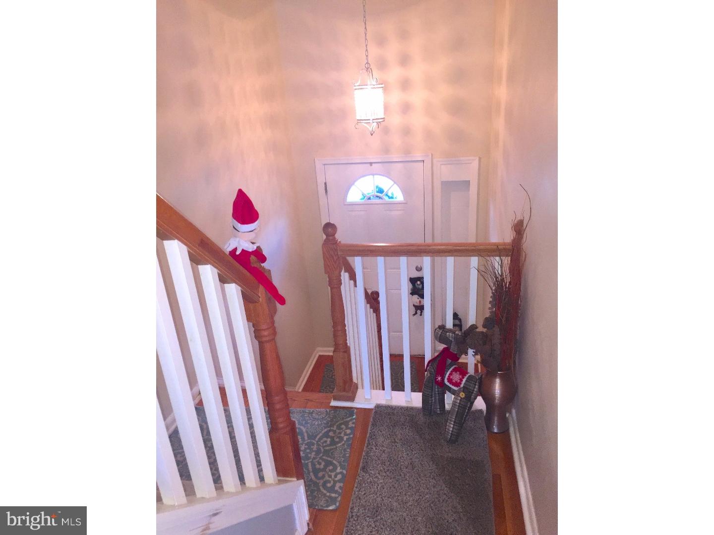 12251 Sweet Briar Road Philadelphia, PA 19154 - Photo 12 of 25 Hallway