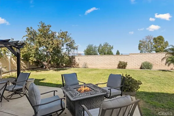 $989,900 | 825 Derby Street, Corona, CA 92882