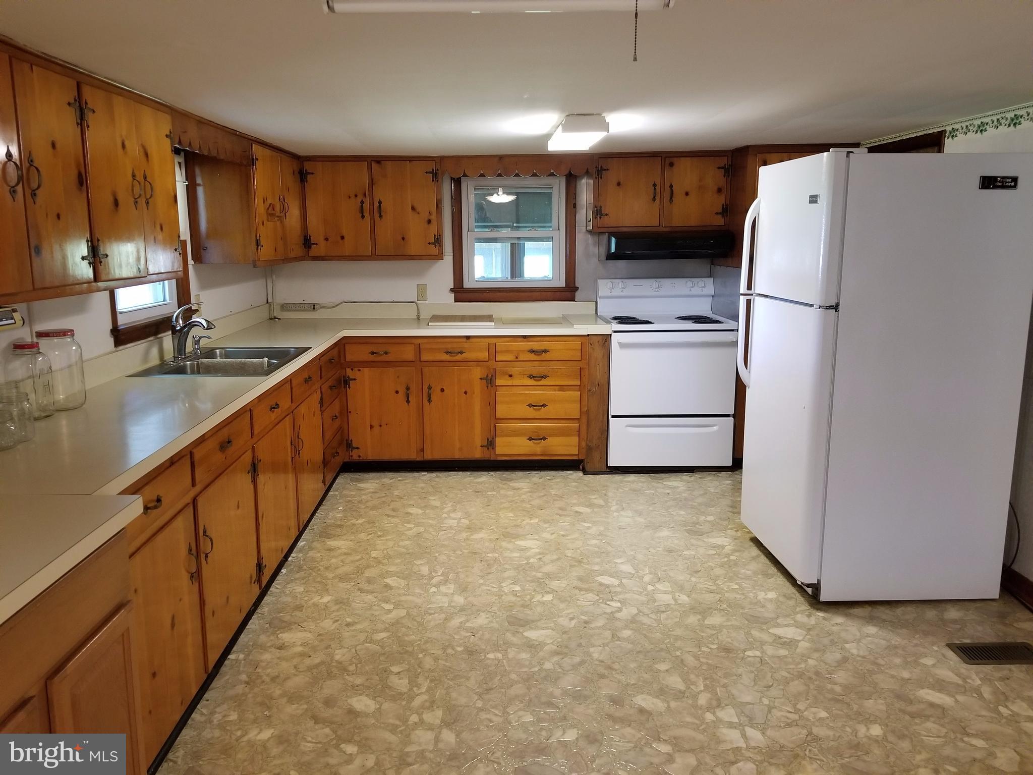 773 Esteppe Road Front Royal, VA 22630 - Photo 7 of 29 Kitchen