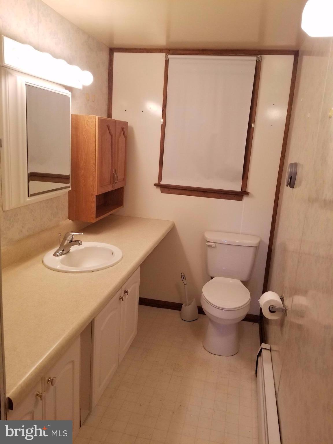 773 Esteppe Road Front Royal, VA 22630 - Photo 10 of 29 Bath