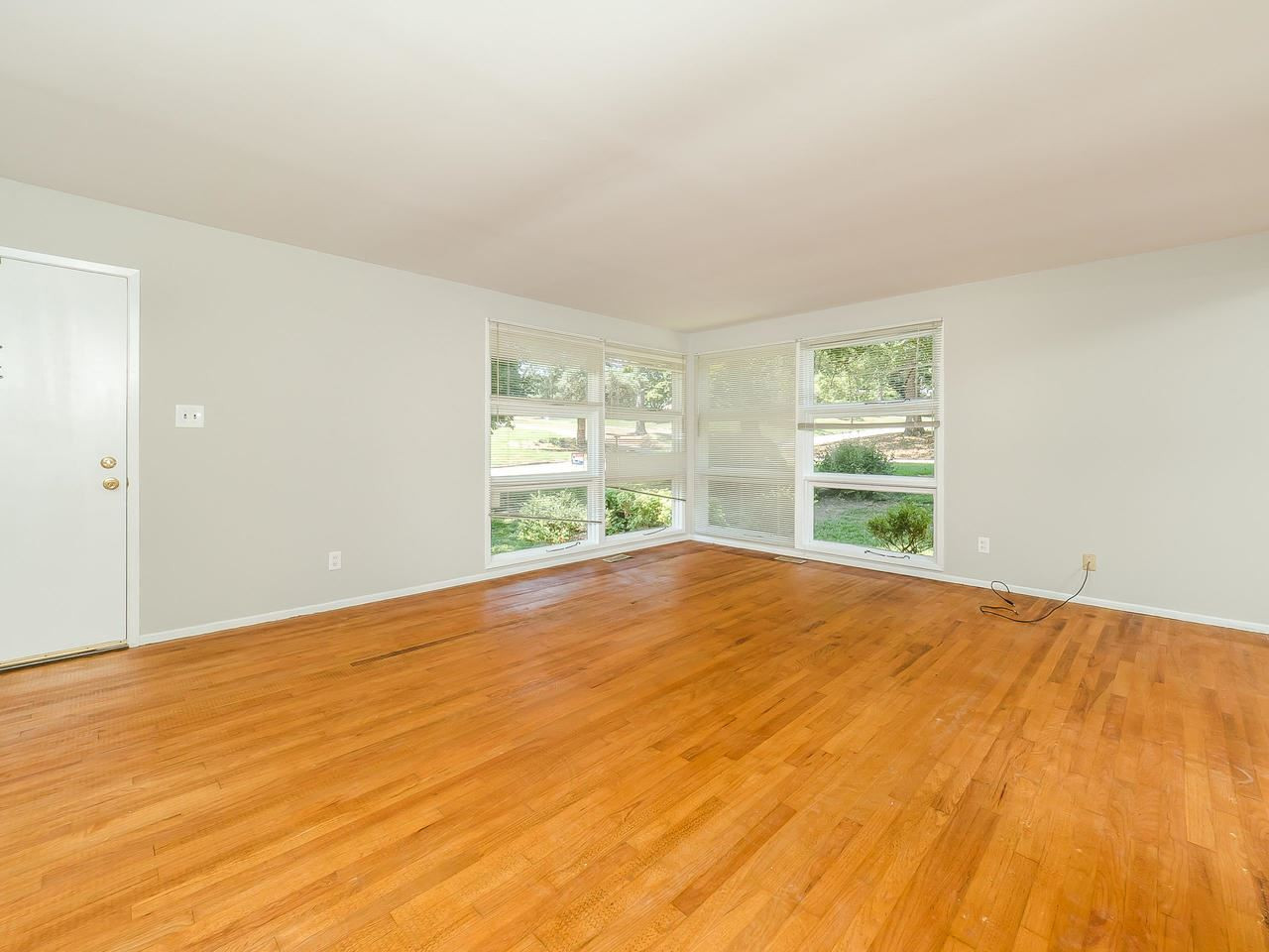 3464 Leonard Street Raleigh, NC 27607 - Photo 4 of 13 Photo 5
