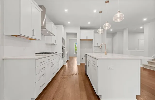 $571,410 | 7201 Maple Brook Lane, Flowery Branch, GA 30542