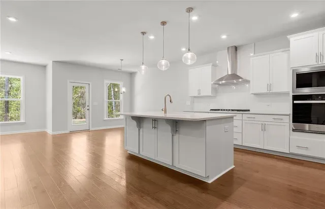 $571,410 | 7201 Maple Brook Lane, Flowery Branch, GA 30542