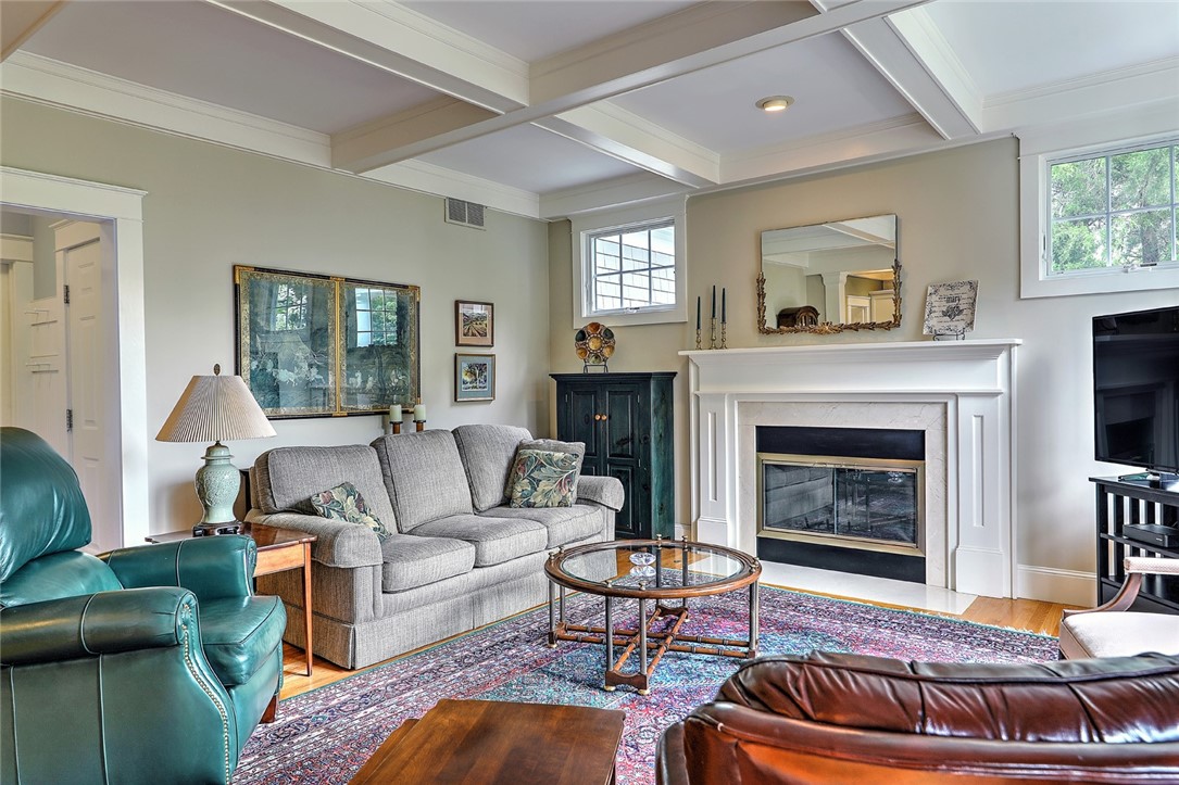 409 Wickford Point Road North Kingstown, RI 02852 - Photo 16 of 50 Renovated Mantle