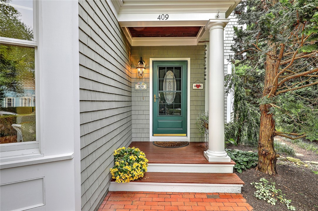 409 Wickford Point Road North Kingstown, RI 02852 - Photo 4 of 50