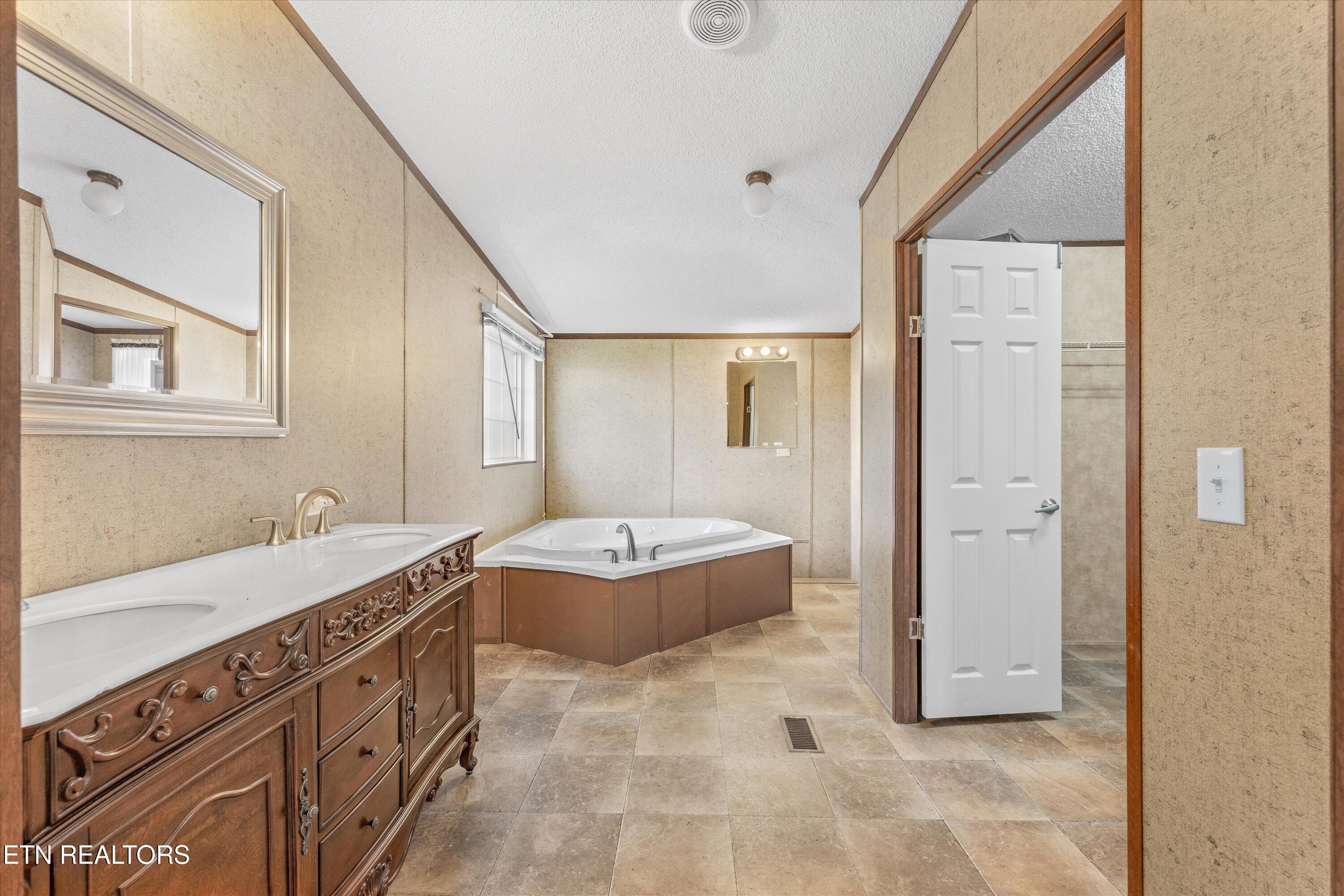 132 Holloway Road Vonore, TN 37885 - Photo 25 of 46 18-132 Holloway Rd 22