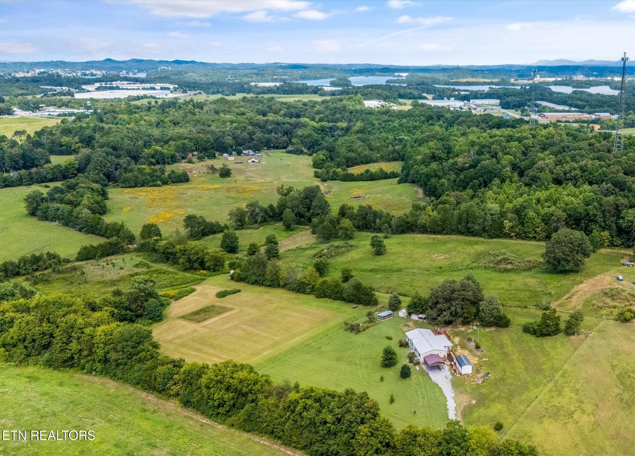 132 Holloway Road Vonore, TN 37885 - Photo 35 of 46 39-132 Holloway Rd 39