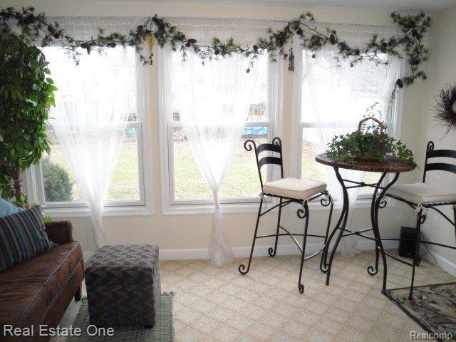 3987 Wakefield Road Berkley, MI 48072 - Photo 10 of 25 Cheerful family room