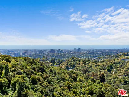$5,950,000 | 2207 Bowmont Drive, Beverly Hills, CA 90210