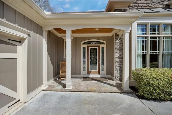 a view of entrance front of the house