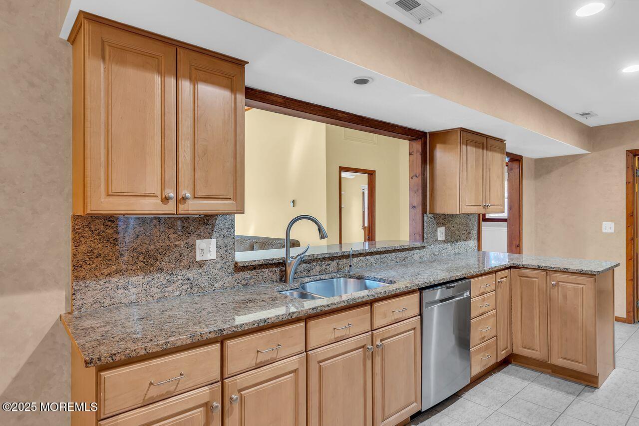 9 Cherry Hill Lane Manalapan, NJ 07726 - Photo 3 of 56 Kitchen Sink