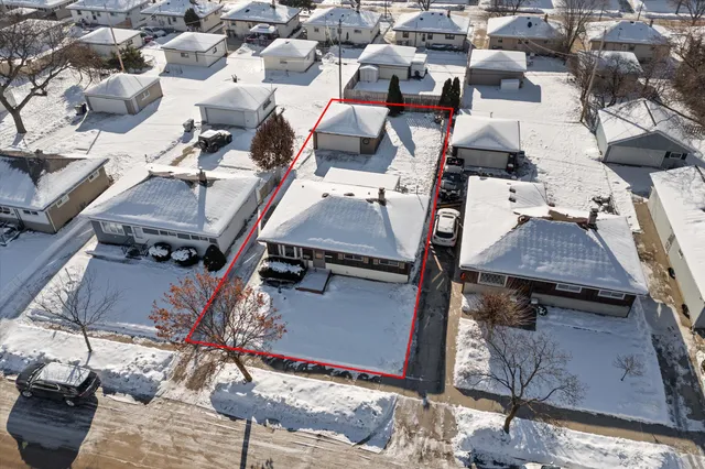 $260,000 | 1521 West Holmes Avenue, Milwaukee, WI 53221