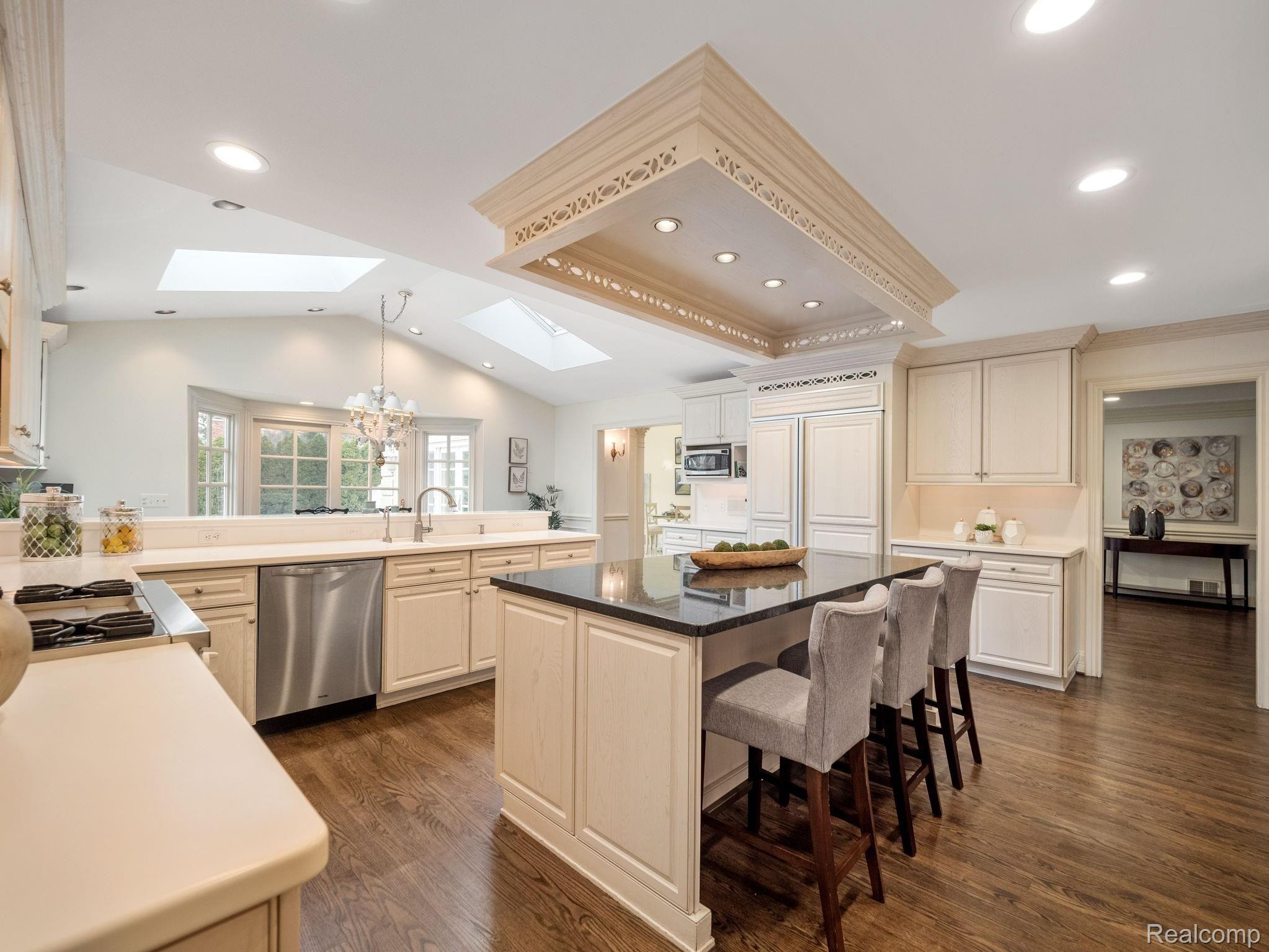 1253 Covington Road Bloomfield Hills, MI 48301 - Photo 15 of 35 web_P4877143.jpg